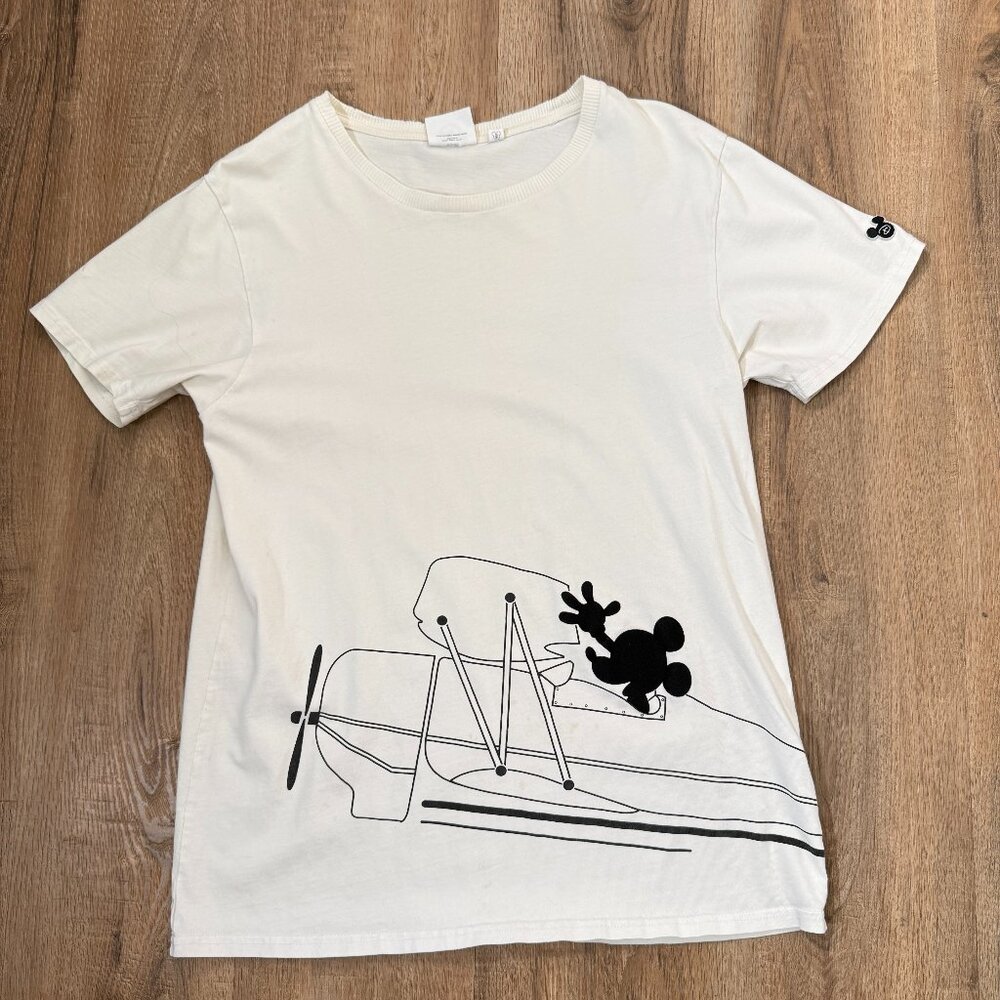 i.t loves Mickey Silhoutte Airplaine Tee Shirt Minimalist Disney Unisex